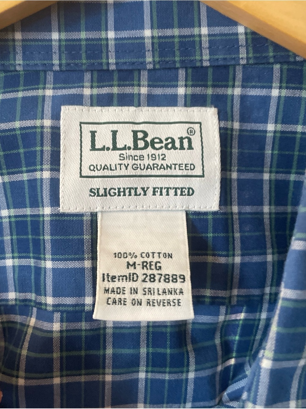 L.L. Bean Men's Kennebunk Slightly Fit MREG Blue Plaid Wrinkle-Free Long Sleeve - Picture 2 of 3